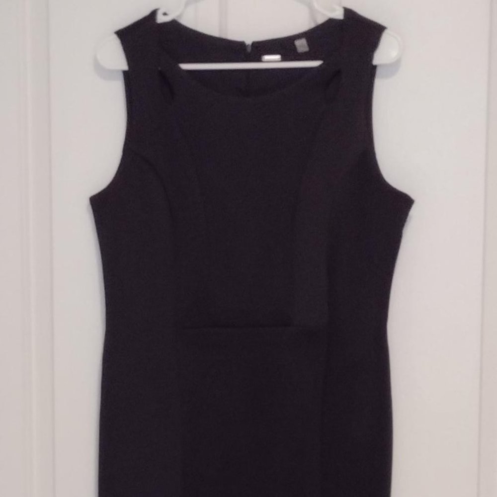 T Tahari Sleeveless Dark Navy Dress